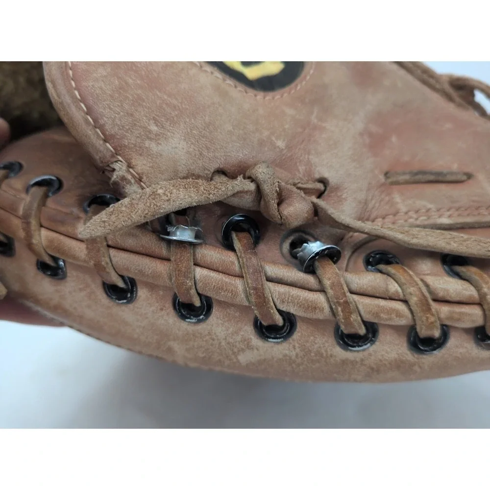 Used Wilson The A 2403 Catchers Mitt Pro Model For Righthand Throw